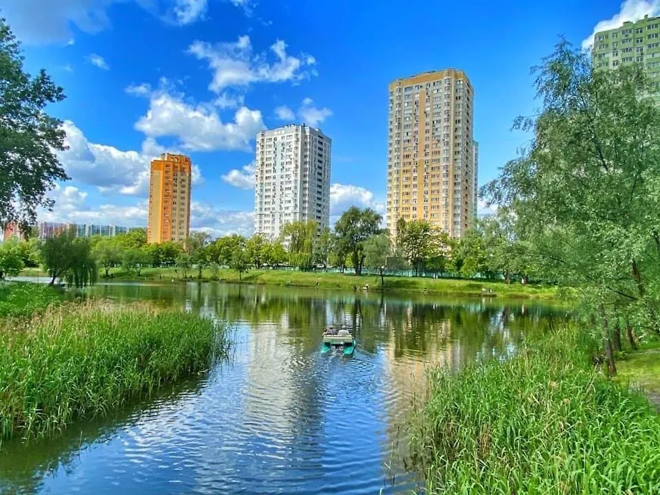 Luxury Apartment On Park Lakes Kiev  Kyiv
