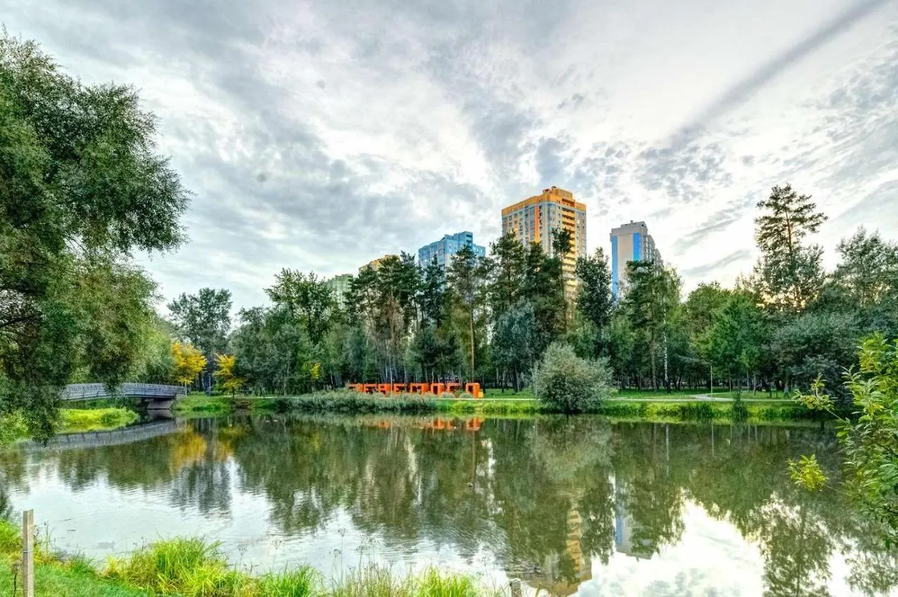 Luxury Apartment On Park Lakes Kyjev Ukrajina